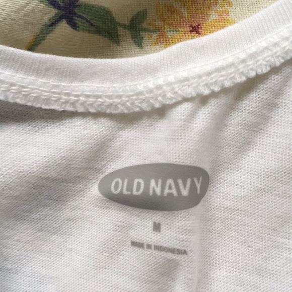 Basic White Tank Top - Picture 2 of 3